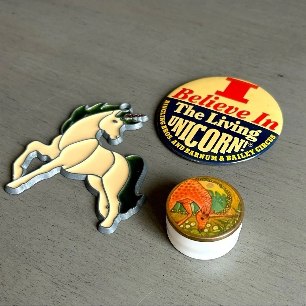 VTG Unicorn Keepsakes Collectibles -Button Sun Catcher Pill Box Tiny Case RARE